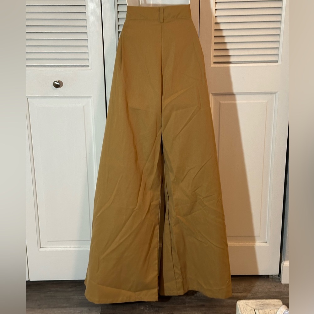 NWT Wide-Leg Tan Trousers - Picture 3 of 5